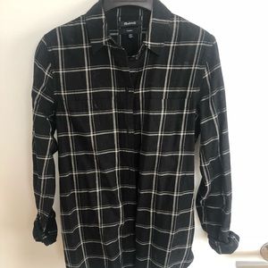 Fitted plaid shirt